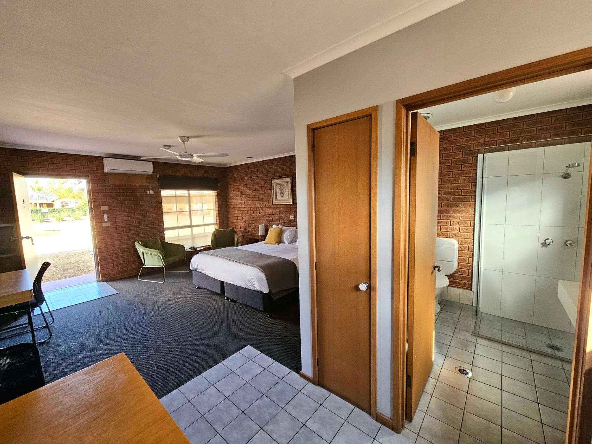 Bridge Motor Inn Tocumwal Extérieur photo