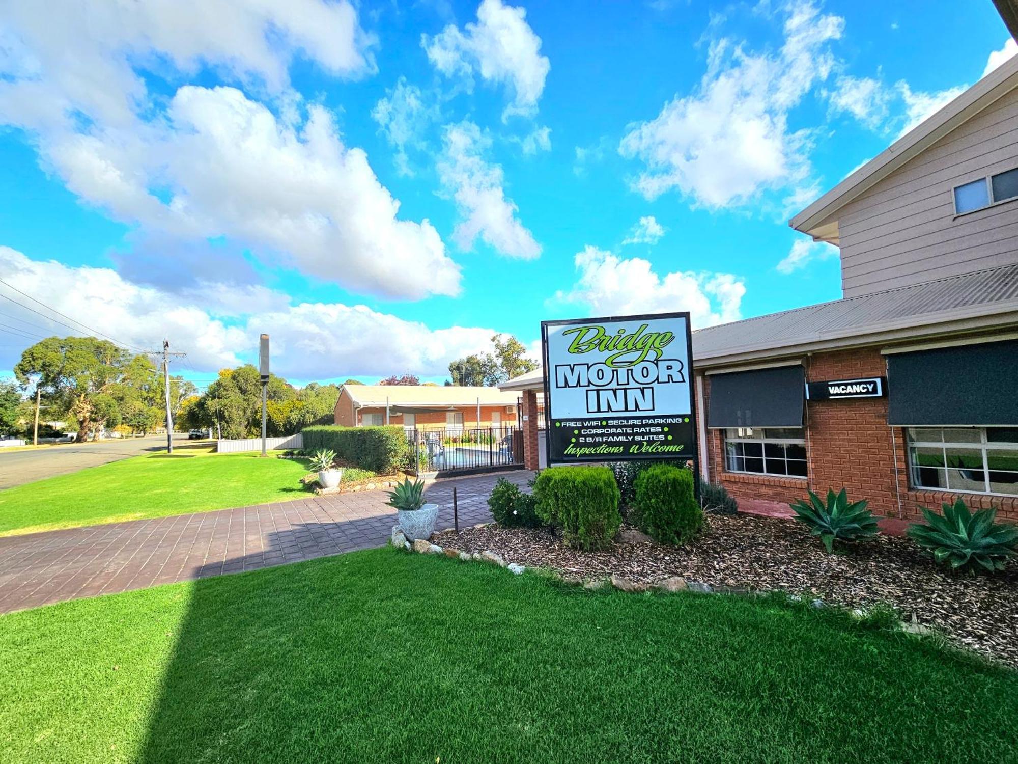 Bridge Motor Inn Tocumwal Extérieur photo