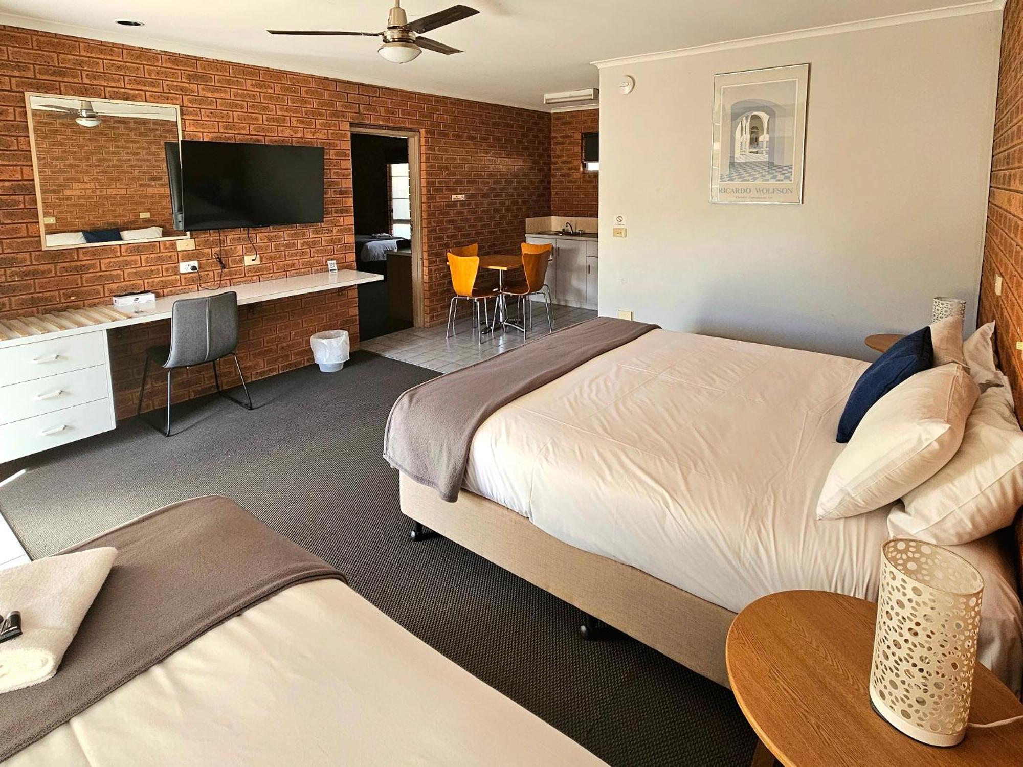 Bridge Motor Inn Tocumwal Extérieur photo