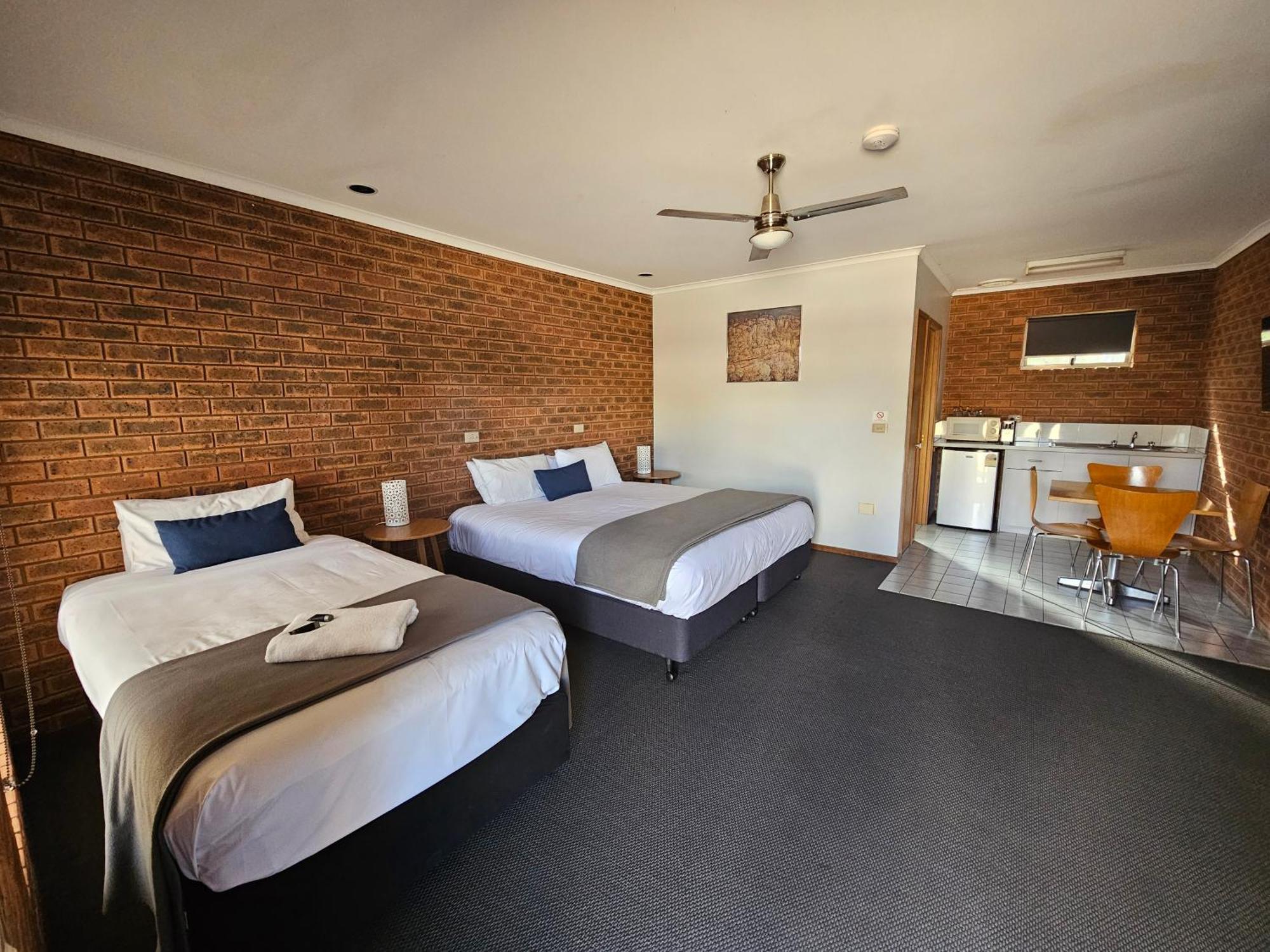 Bridge Motor Inn Tocumwal Extérieur photo