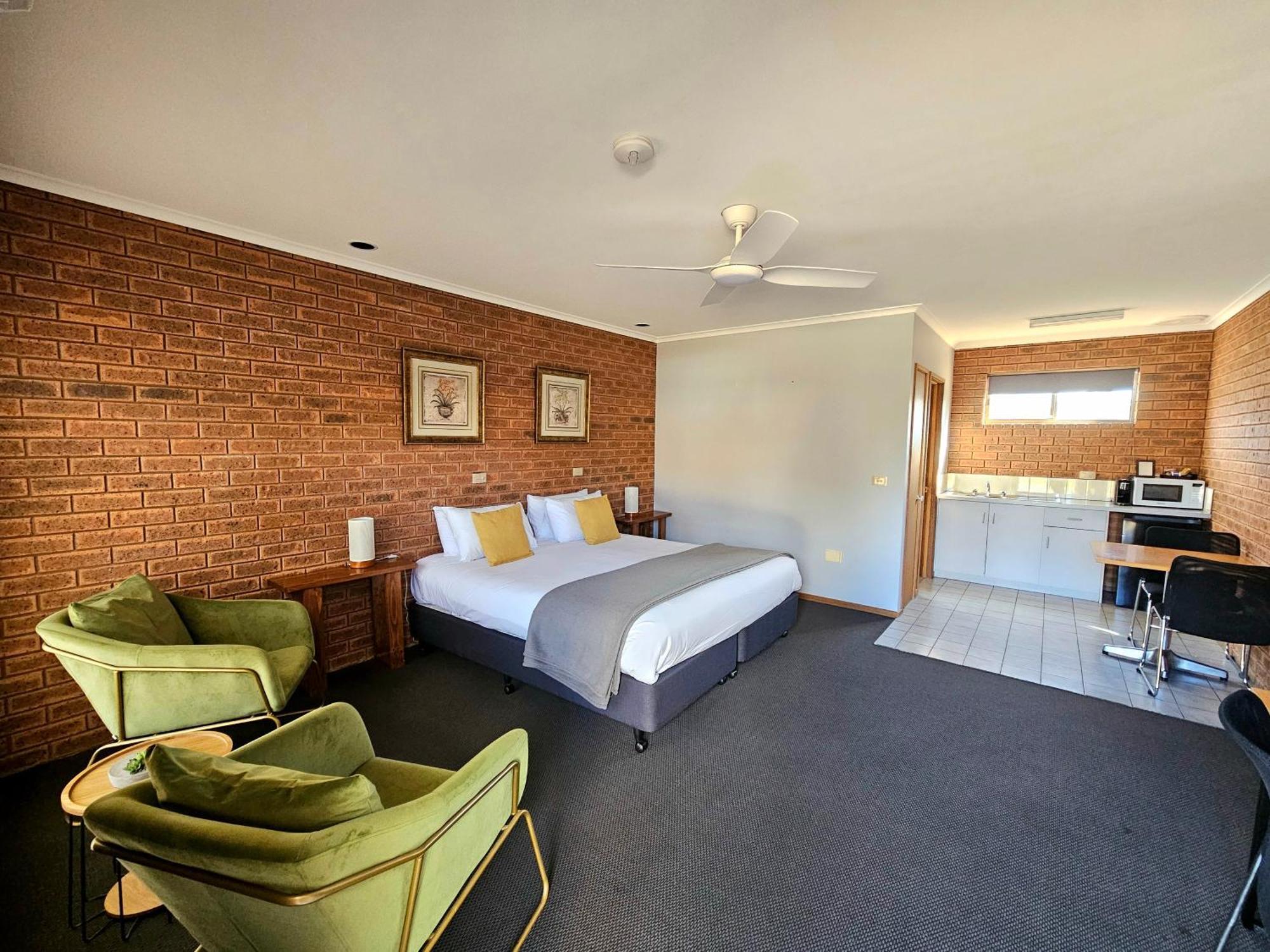 Bridge Motor Inn Tocumwal Extérieur photo